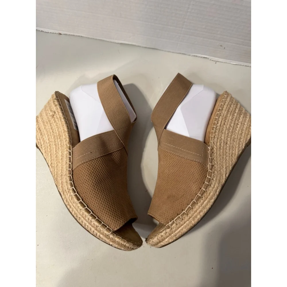 White Mountain Espadrille Wedge Sandals Tan Size 9.5